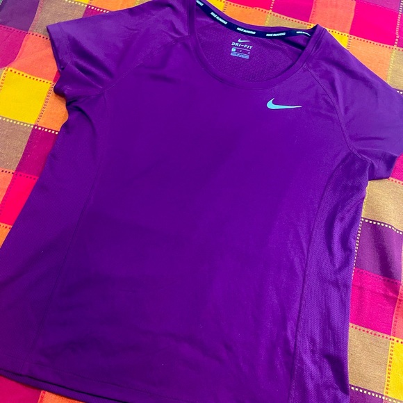 Nike Running shirts - Picture 1 of 12